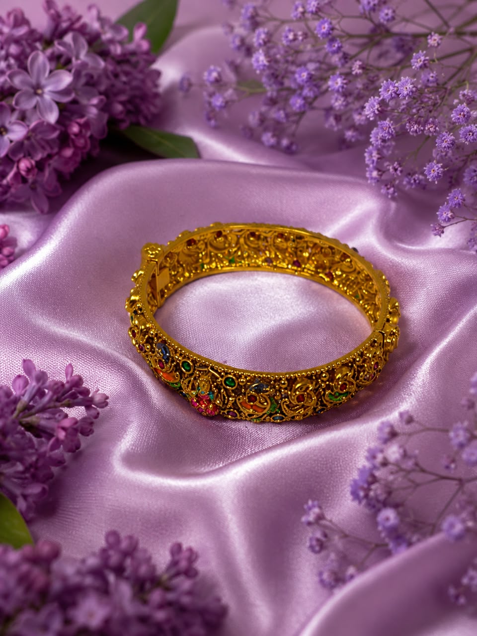 Traditional Open-Close Designer Bangle